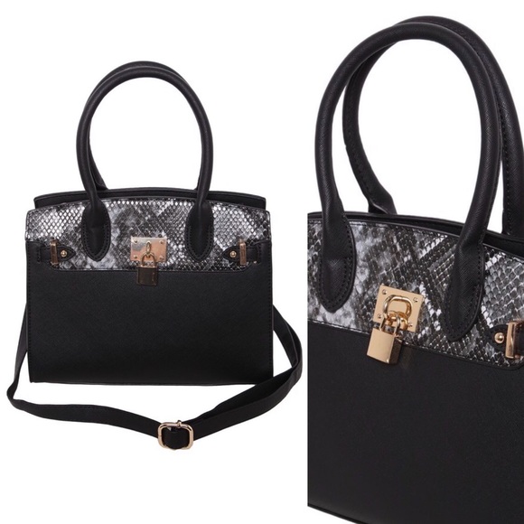 Fashion Nova Handbags - Fashion Nova Boss Bag